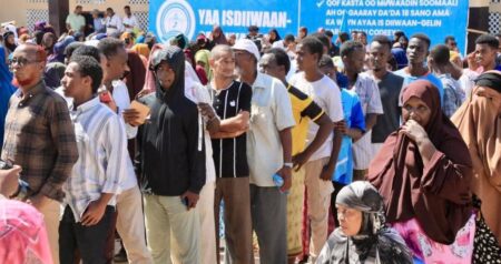 Disputed Electoral Body Begins Mogadishu Voter Registration