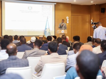 Somalia Unveils Economic Growth Plan. Somalia Unveils Economic Growth Plan.