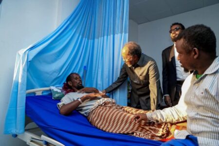 Somalia President Visits Injured Soldiers at De Martino Hospital
