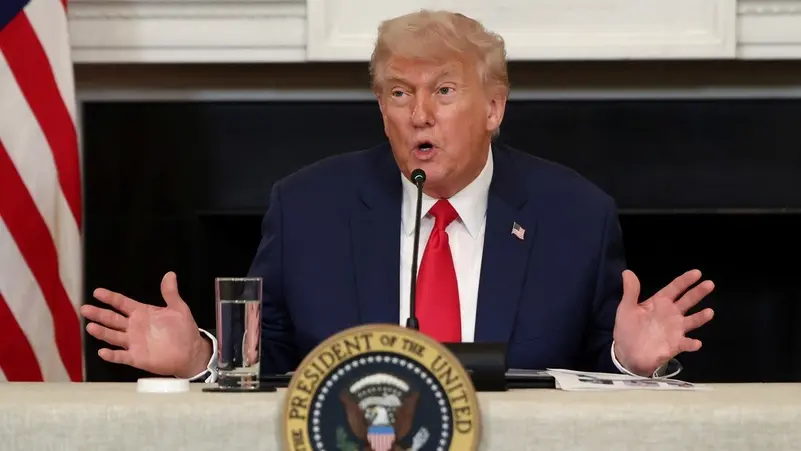 Trump Supports Israel Strikes on Iran and Warns of New Attacks