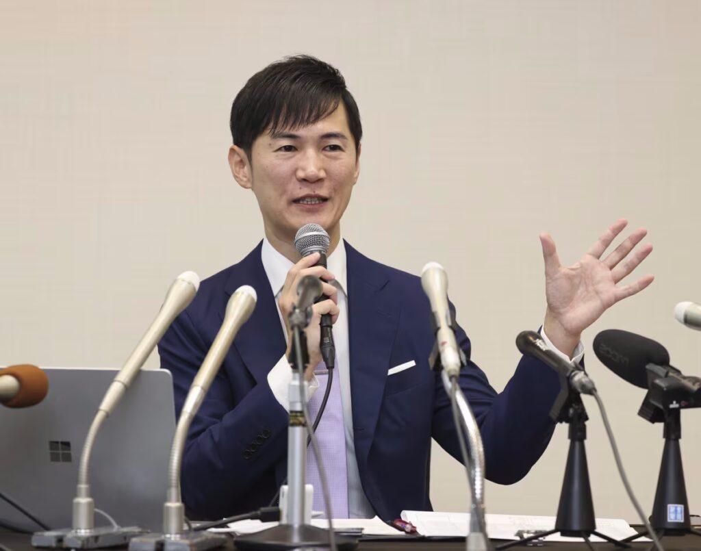 AI in Japanese Politics Experiment 2025: New AI Penguin Leads Policy and Internal Decisions.