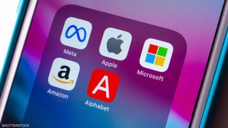 Global Tech Giants in Fierce Battle for AI Talent: Billions Spent on Recruiting Top Minds