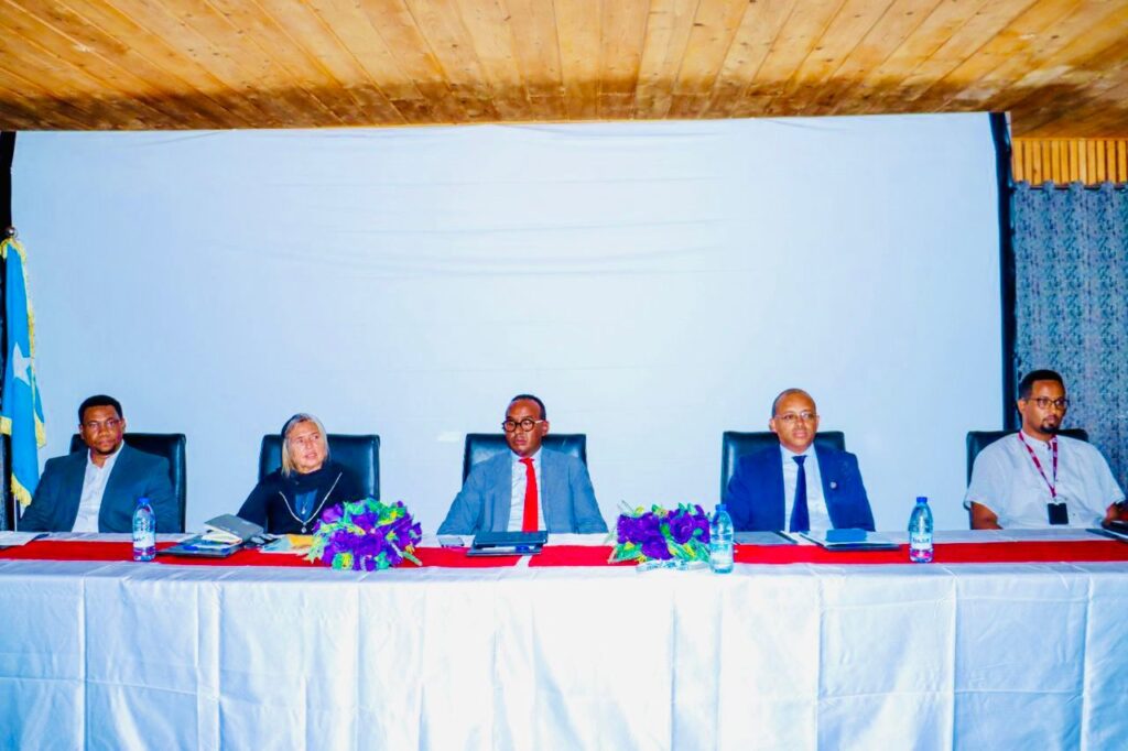 U diyaar-garoowga abaaraha