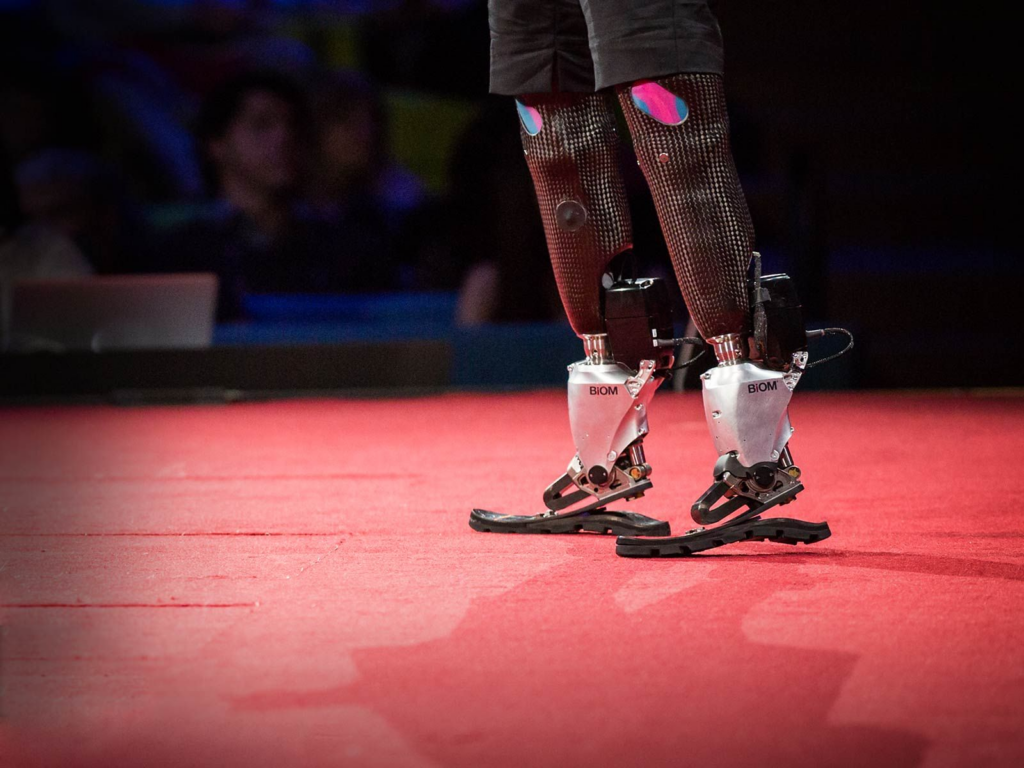 Flexible artificial limbs