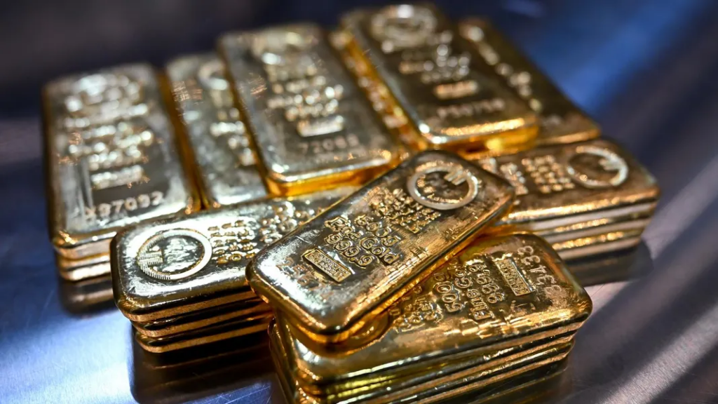 Global Metal Crash: Why Gold & Silver Prices Dropped and How It Affects Your Savings