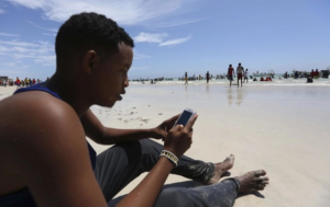 Digital culture shift: Internet and Phones Transform Somali Life Digital culture shift: Internet and Phones Transform Somali Life