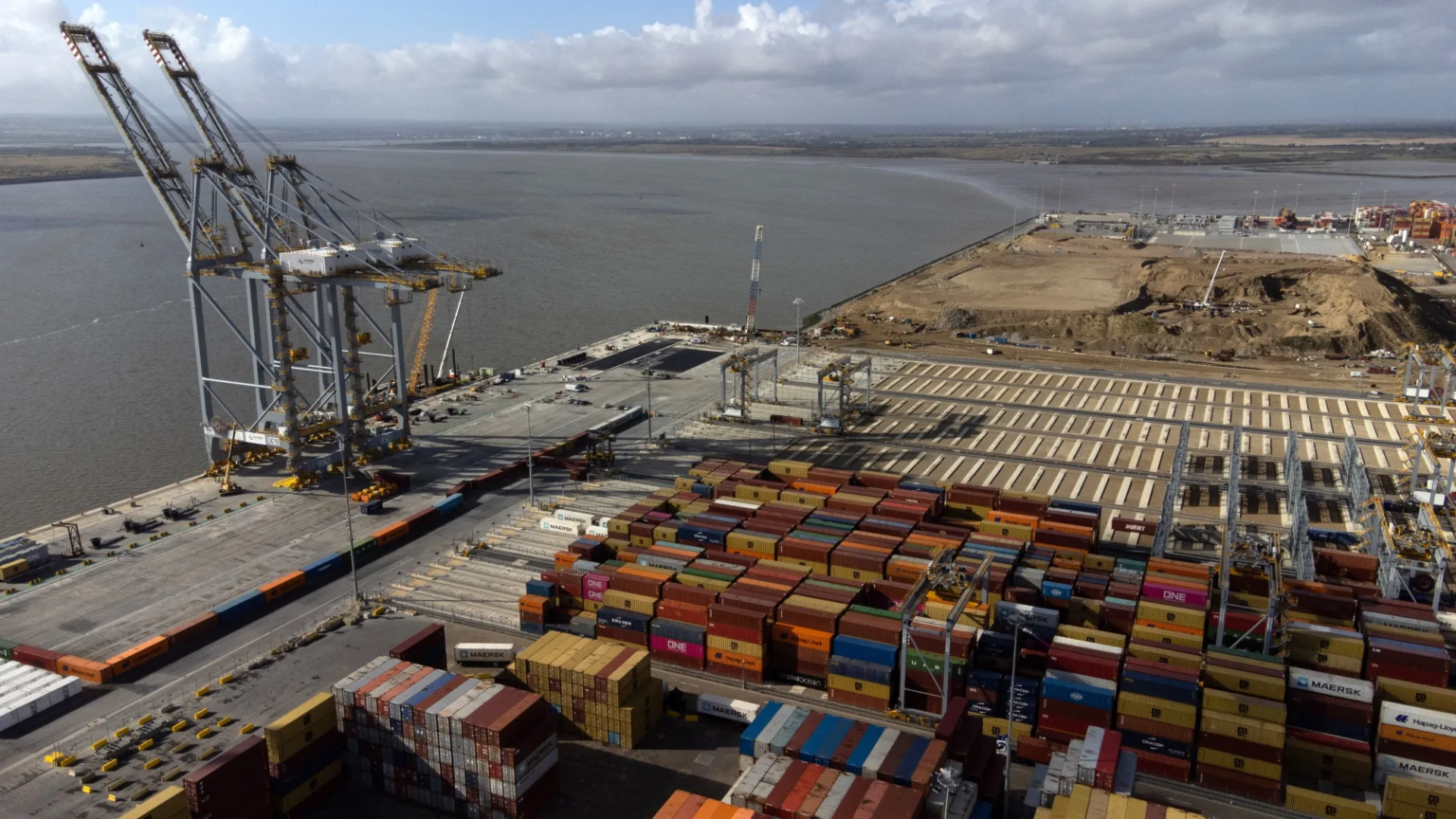 Why is the DP World expansion thriving amid global shocks?