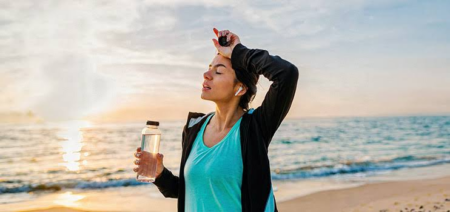 How does our body beat extreme heat in summer?